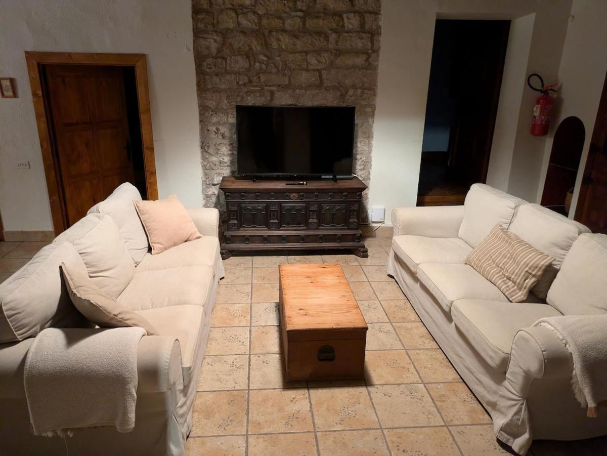 Masia Cal Millas - Turisme Rural Castellfullit de Riubregos Extérieur photo